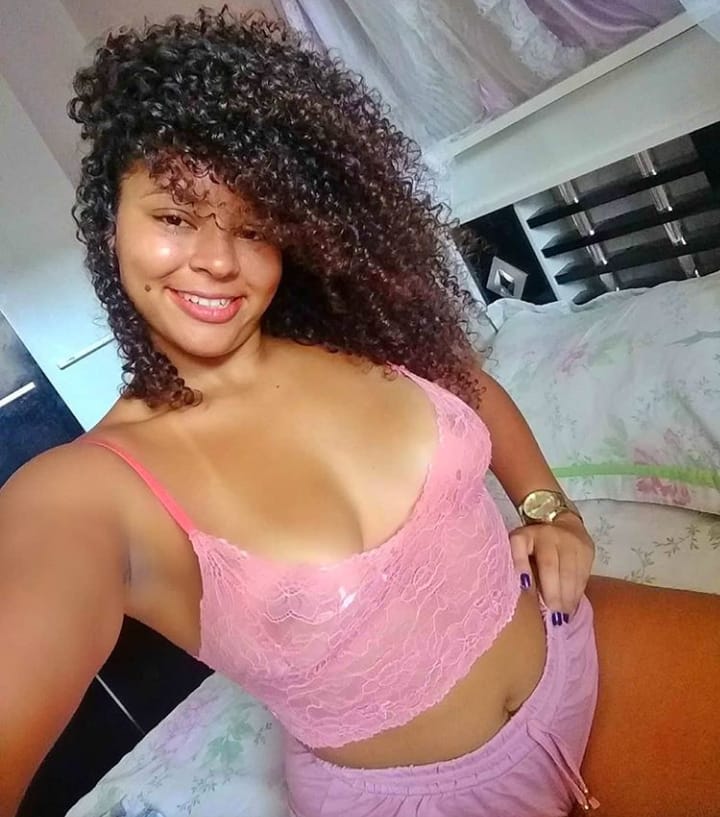 Nudes amadores dessa morena novinha caiu na net